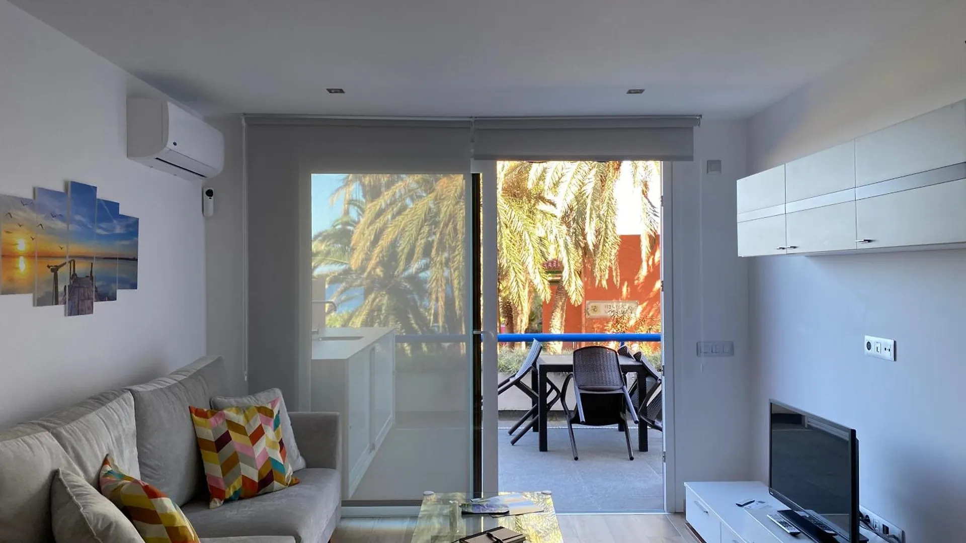 Vivienda Vacacional “Punta De La Arena” contacts